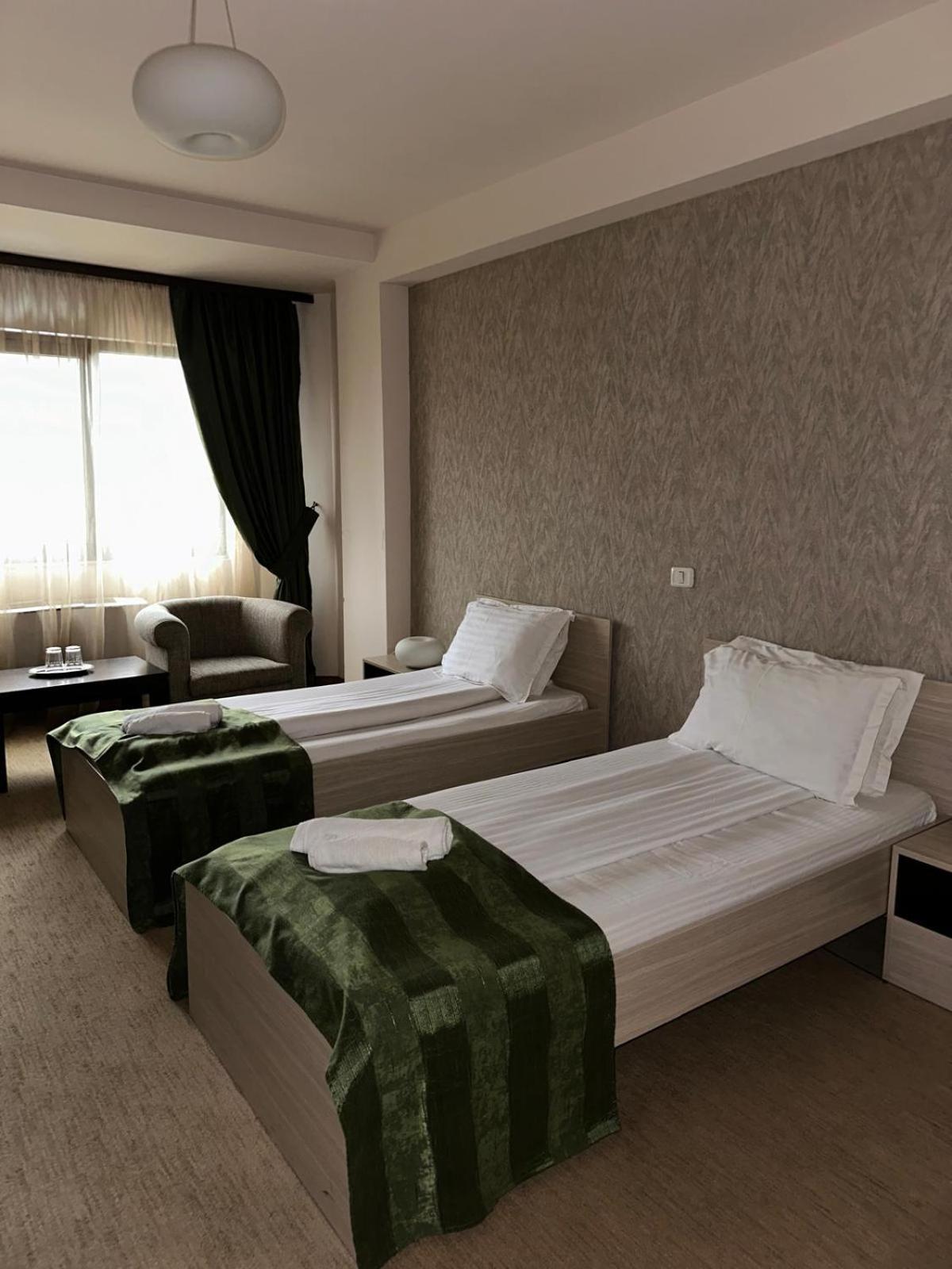 Hotel Davos Deva Exteriér fotografie