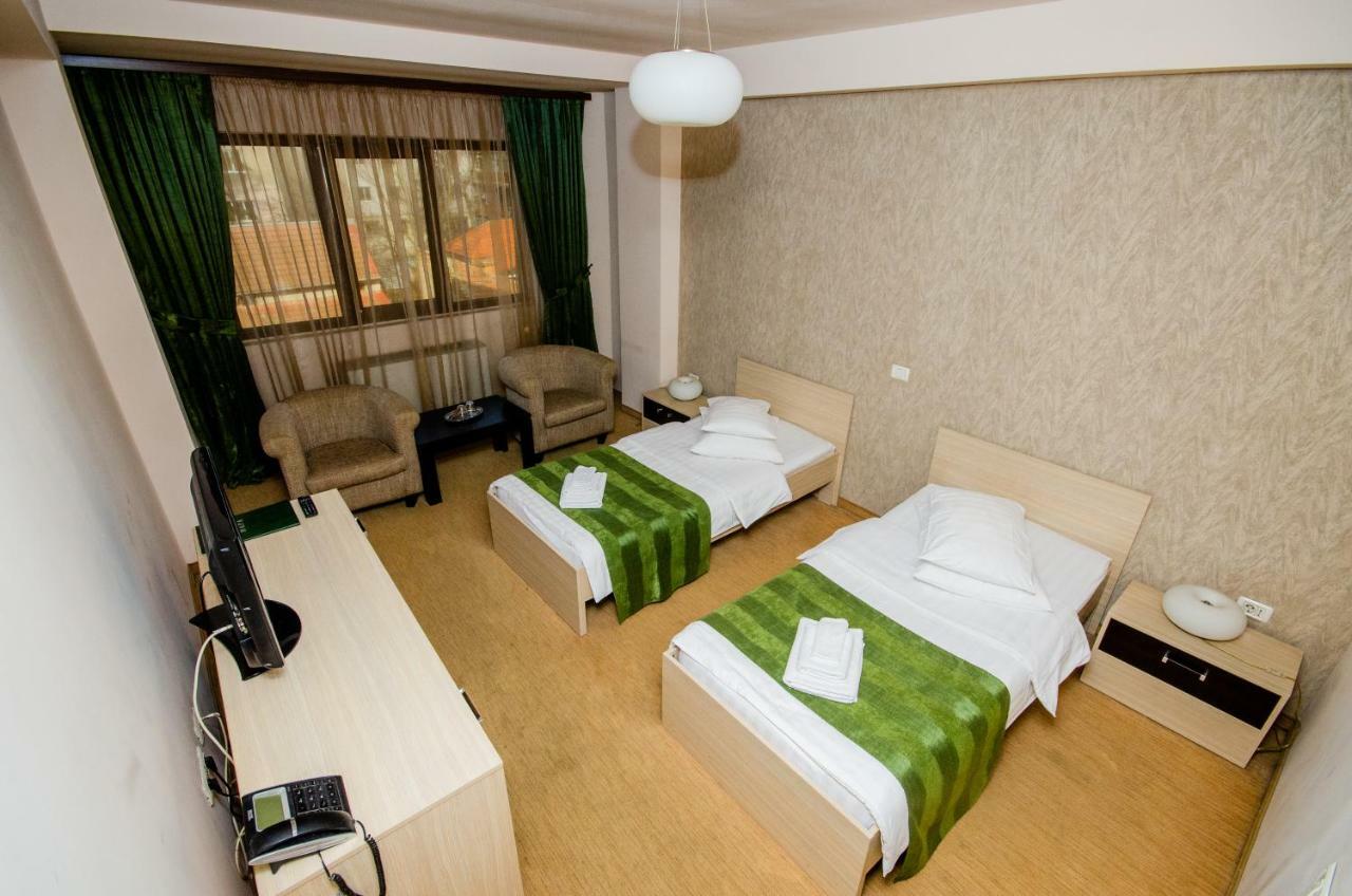 Hotel Davos Deva Exteriér fotografie